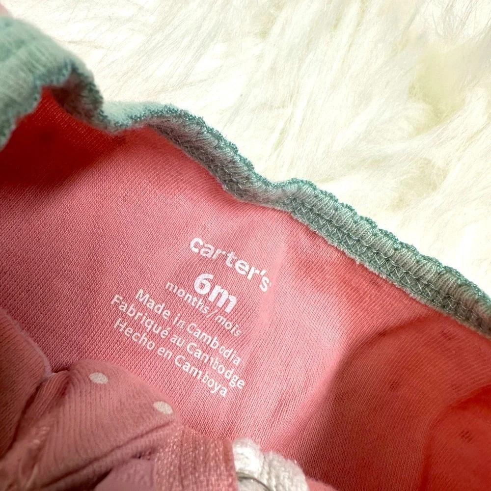 5/$30 Carter’s 6m baby girl footies​